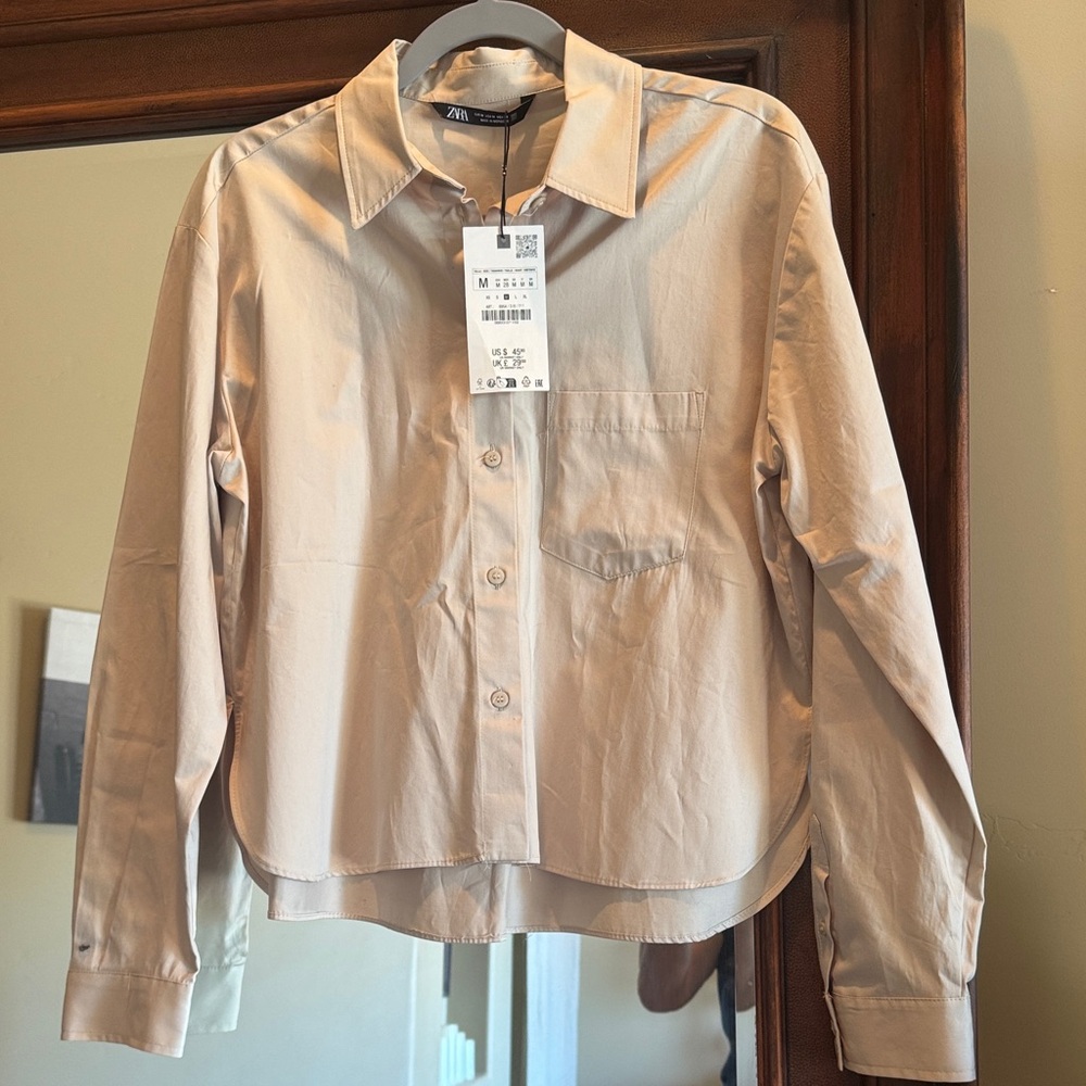 Zara Cropped Button-Up Shirt in Beige
